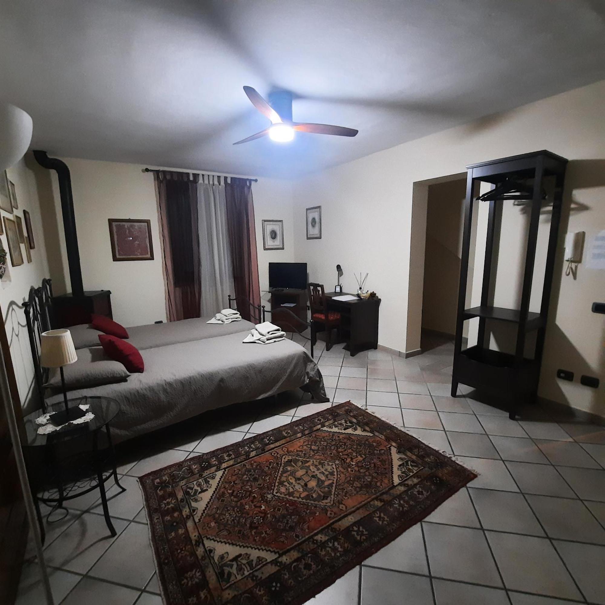 La Trunera Guest House Alessandria Bagian luar foto